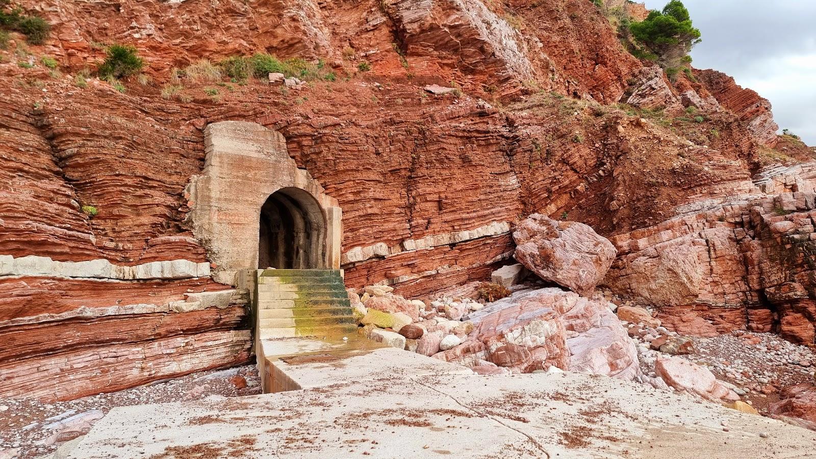 Sandee - Devachen Beach - Sutomore Mountain Tunnel