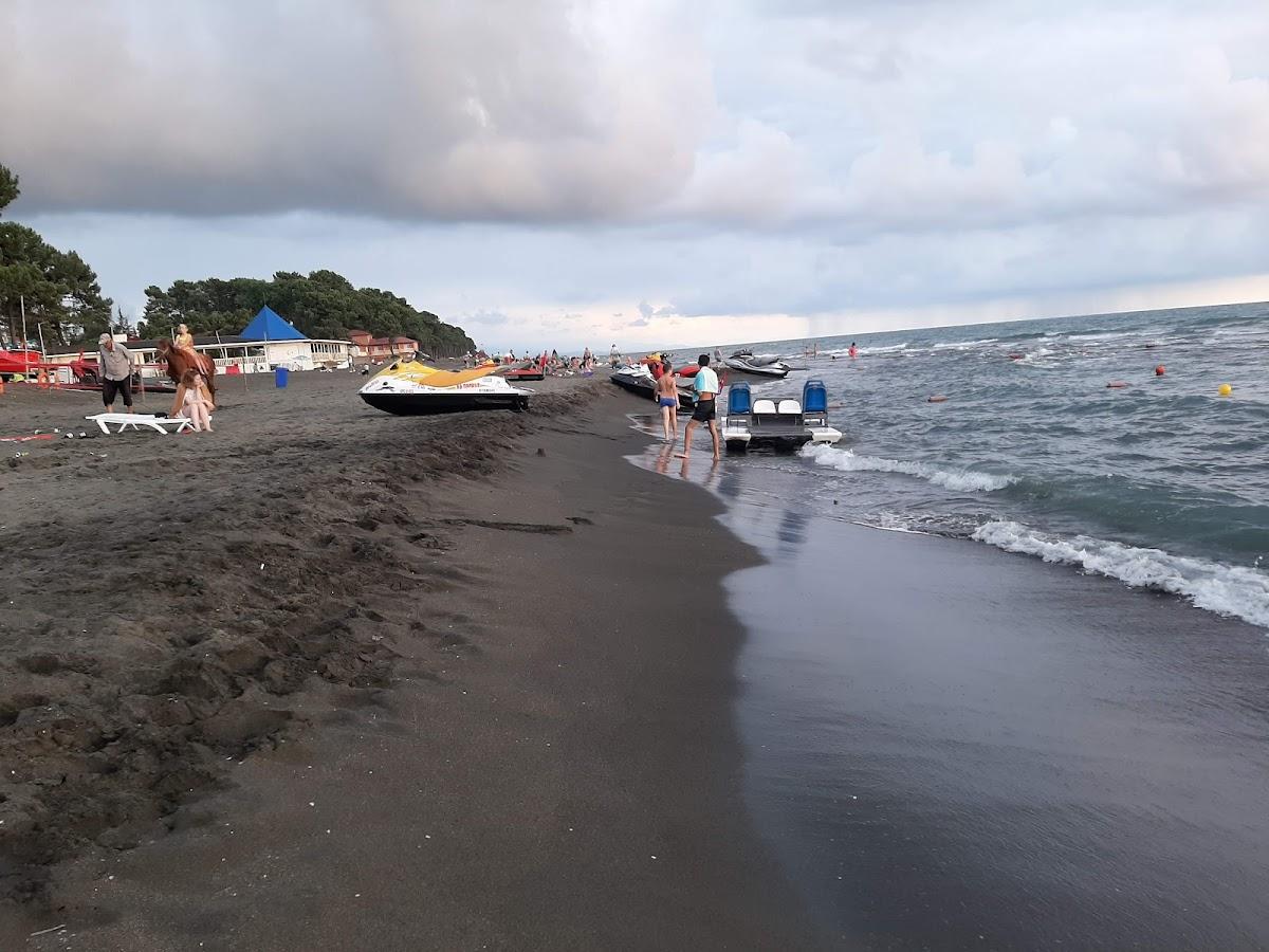 Sandee Black Sands Photo