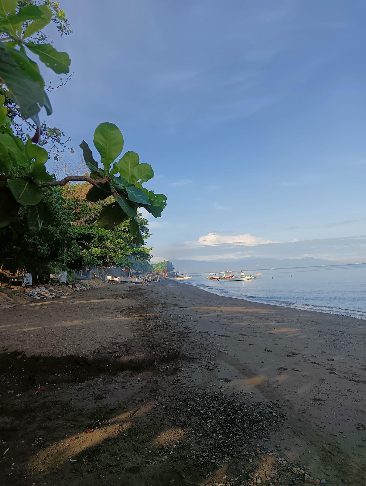 Sandee Pantai Indah Singaraja