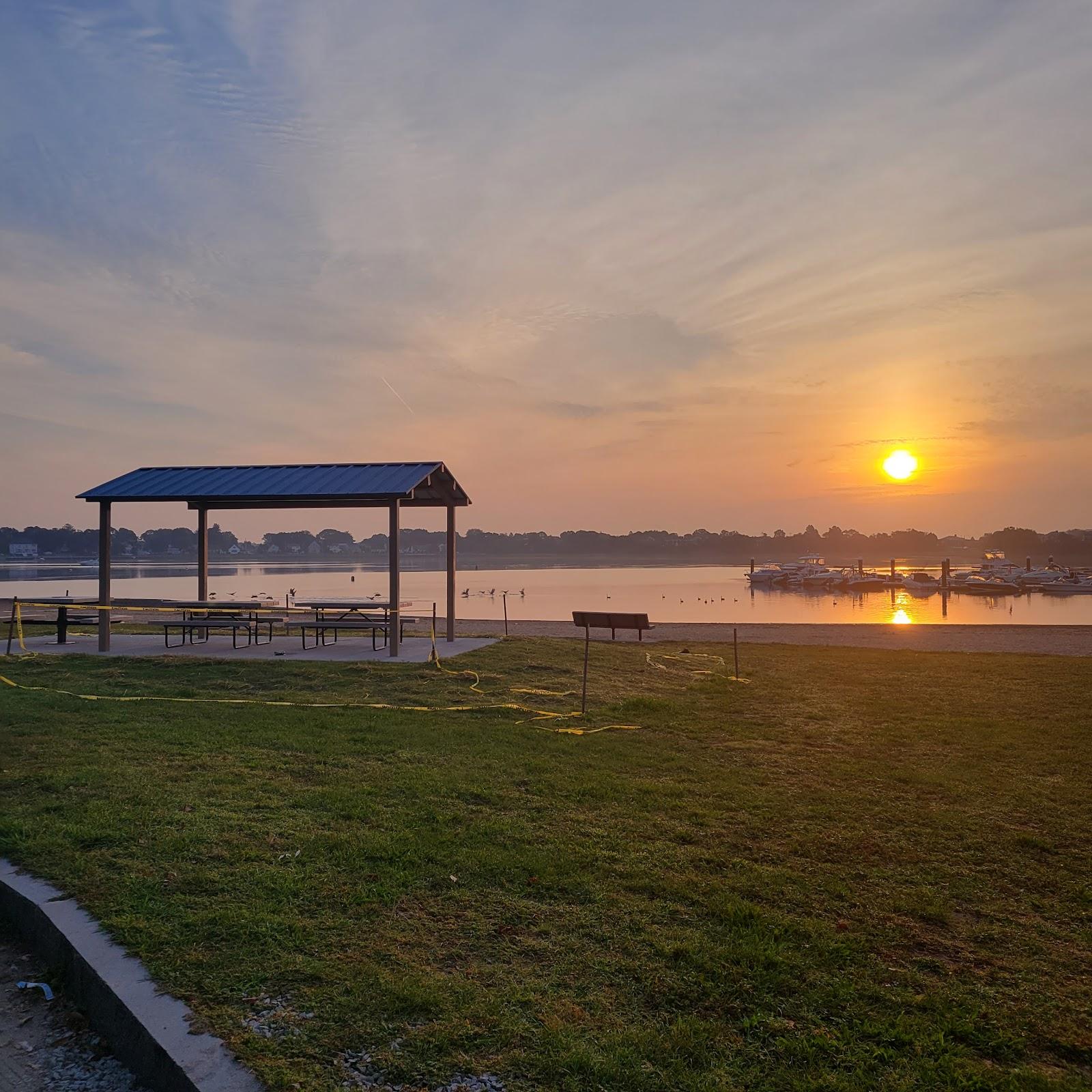 Sandee Mound Street Beach Photo