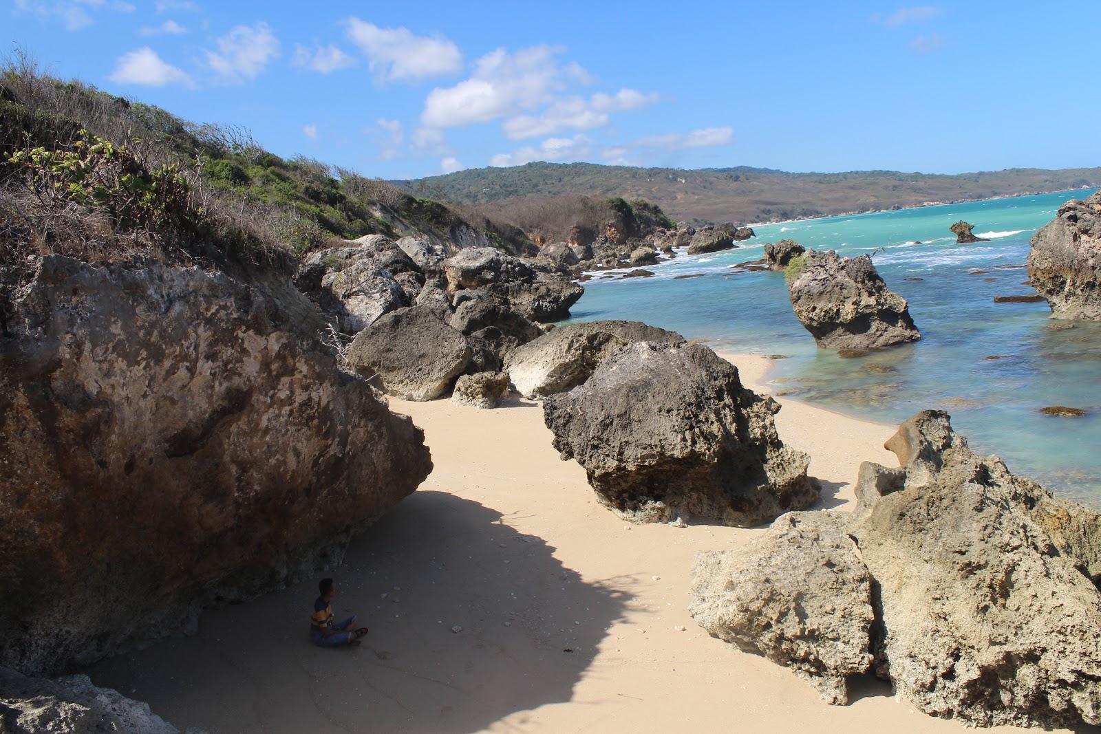 Sandee Oesain Beach Photo