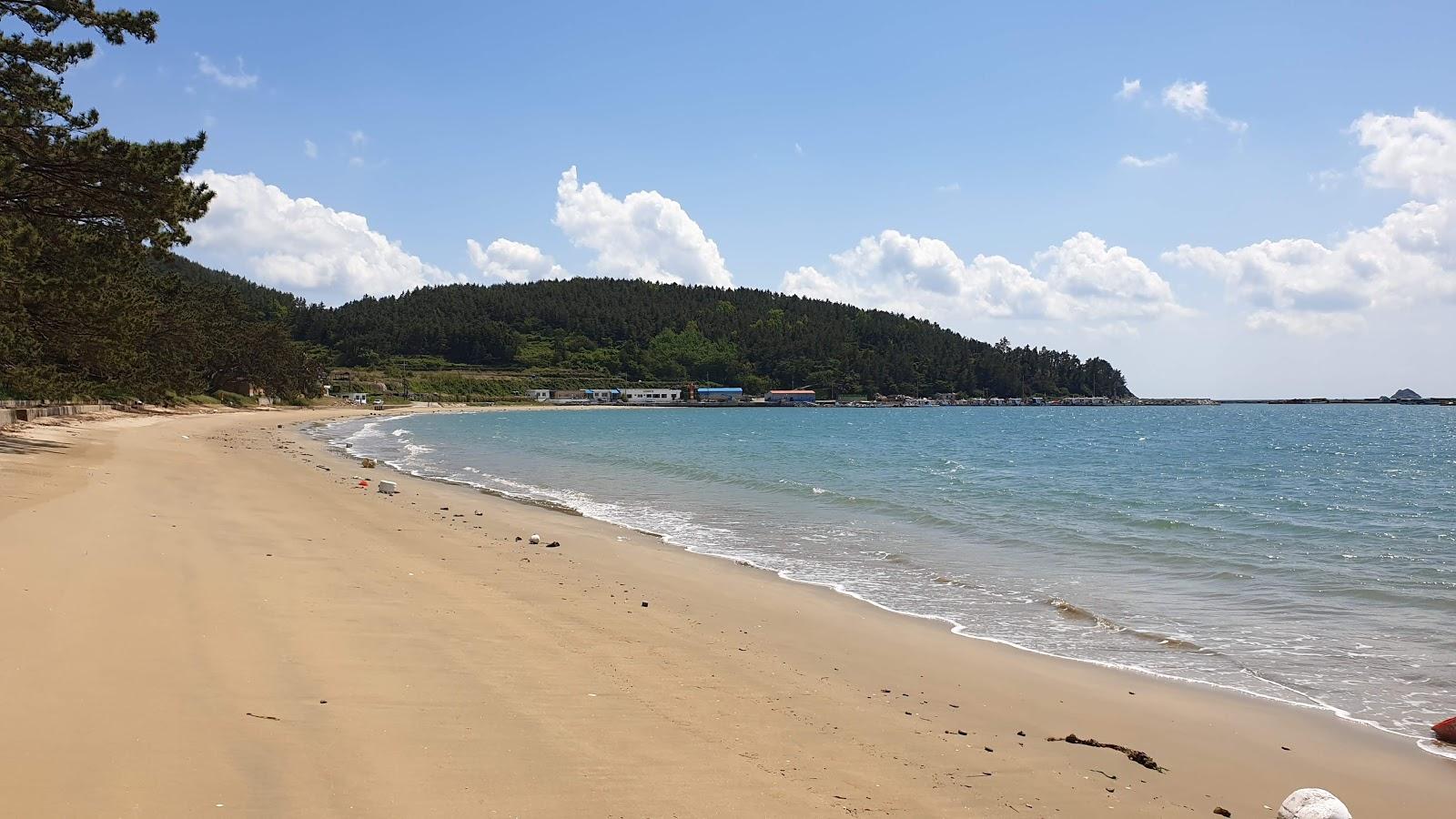 Sandee Cheongsan Jiri Beach Photo