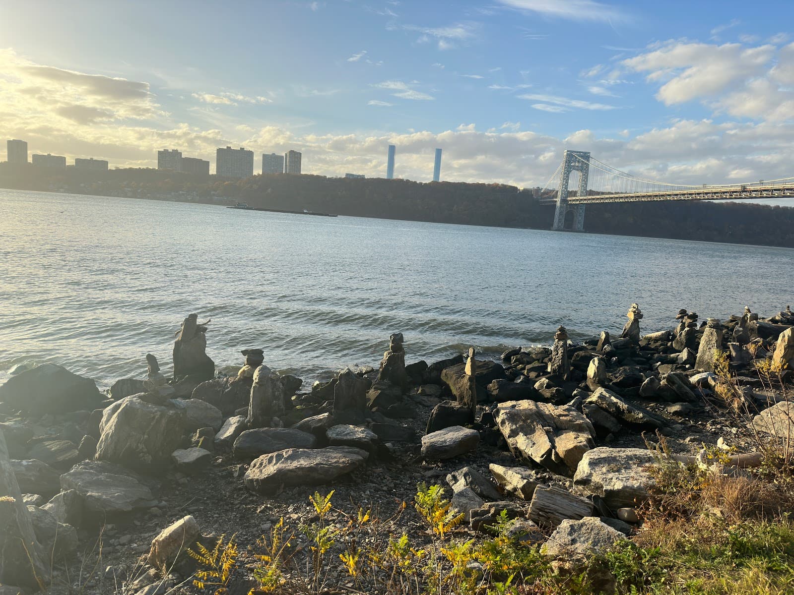 Sandee Beach In Fort Washington Park Photo