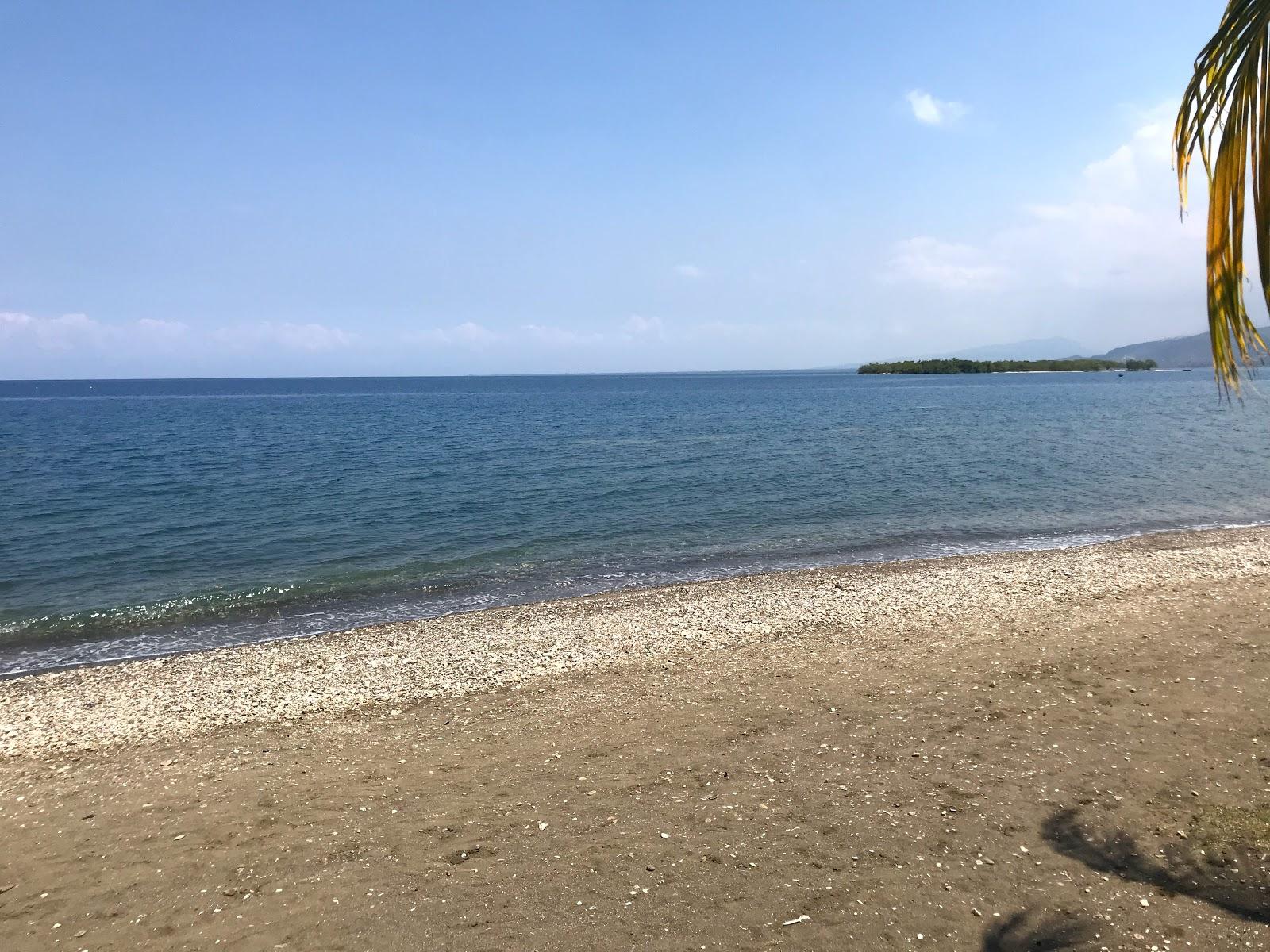 Sandee Floye Beach