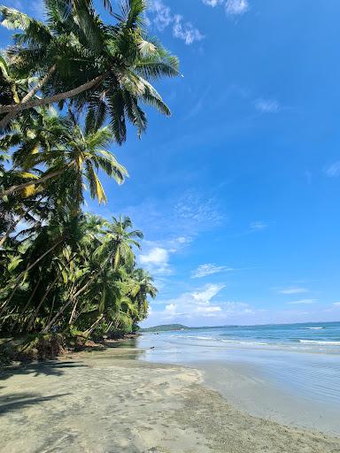 Sandee Nandhi Beach Photo