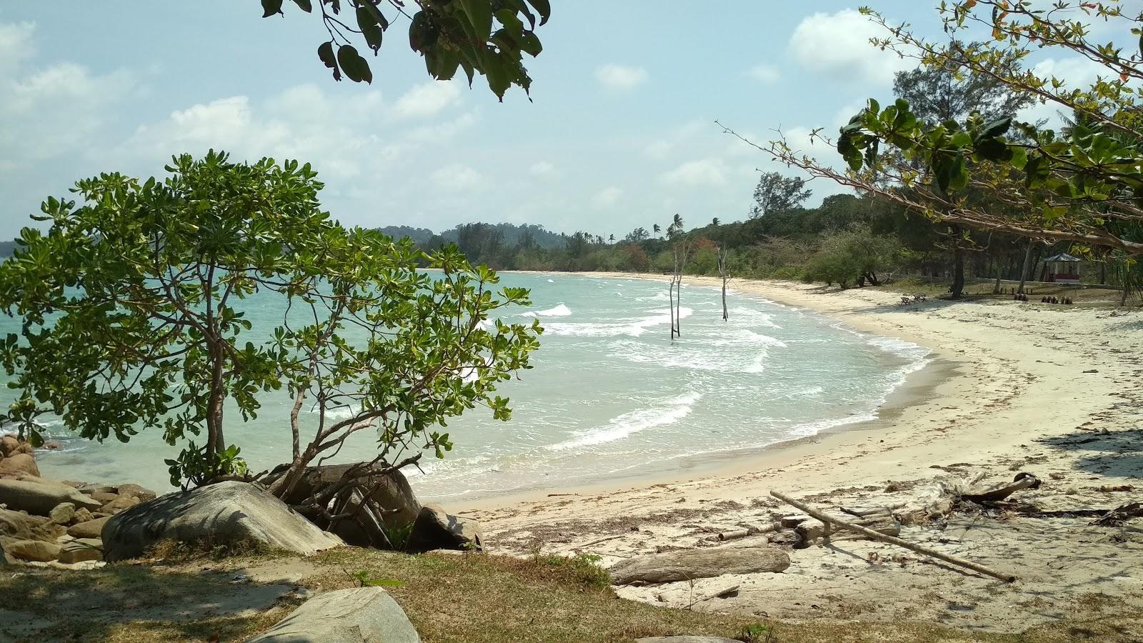 Sandee Pantai Tanjung Kerasak Bangka Selatan