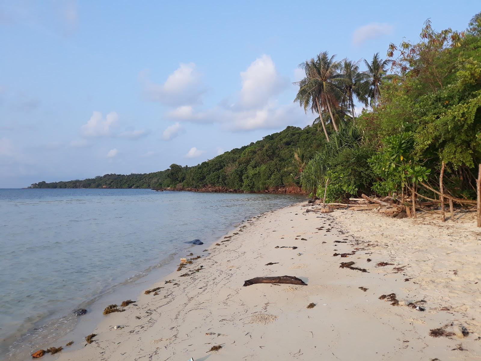 Sandee Pantai Legon Lele