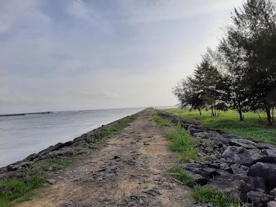 Sandee - Azhithala Beach