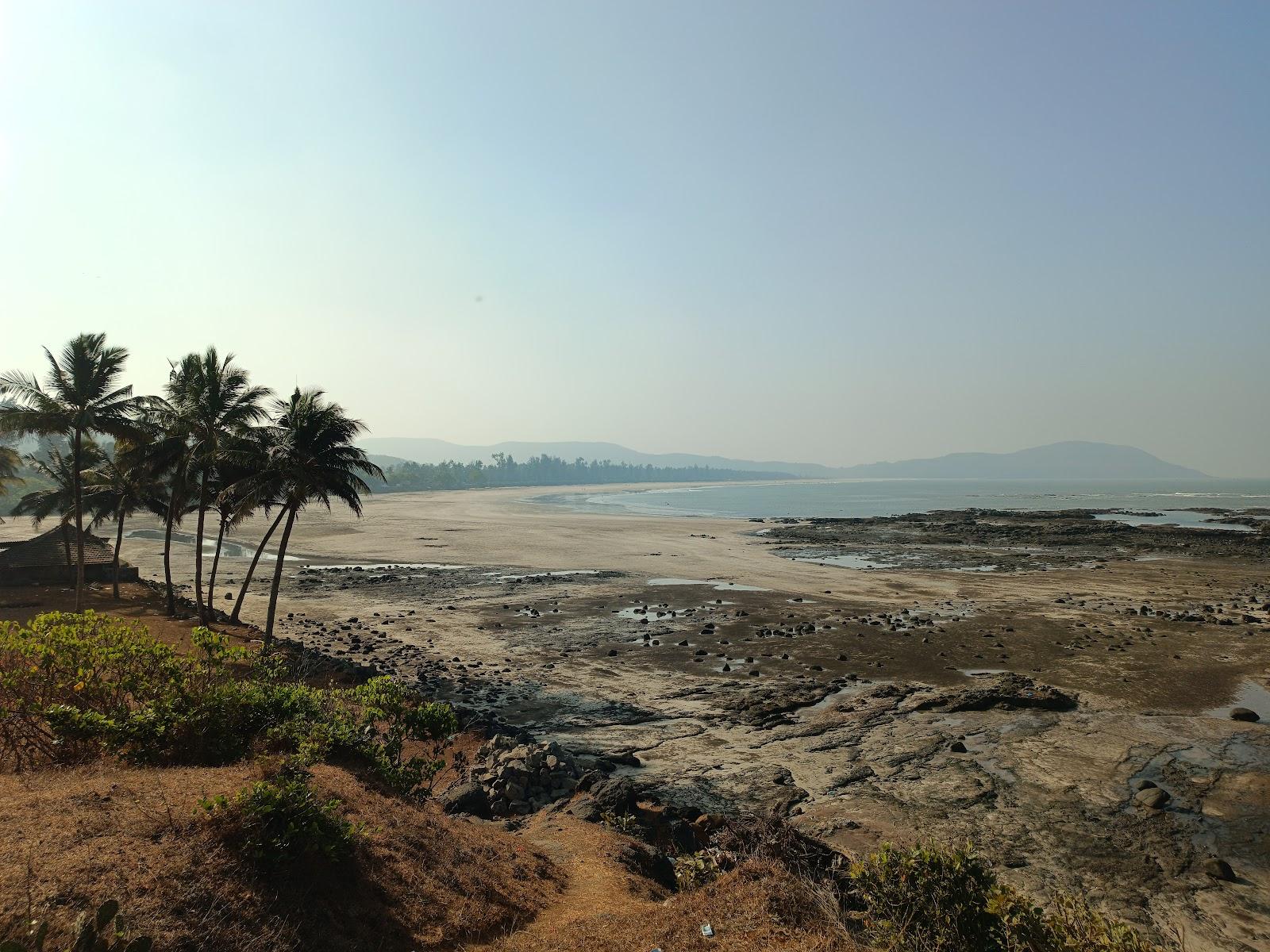 Sandee Aravi Beach