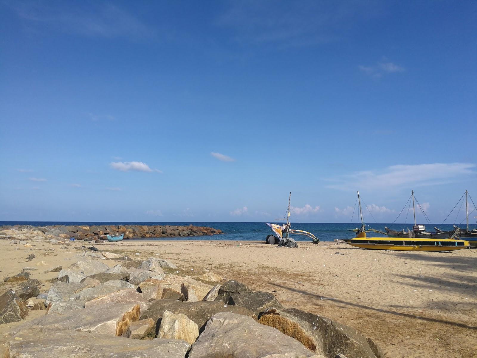 Sandee Oluvil Beach