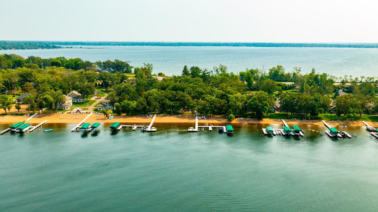 Sandee Gull Lake Beach Photo