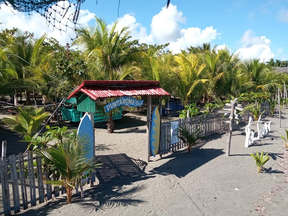 Sandee Puntaroma Beach Resort