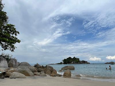 Sandee - Pantai Pulau Tiga