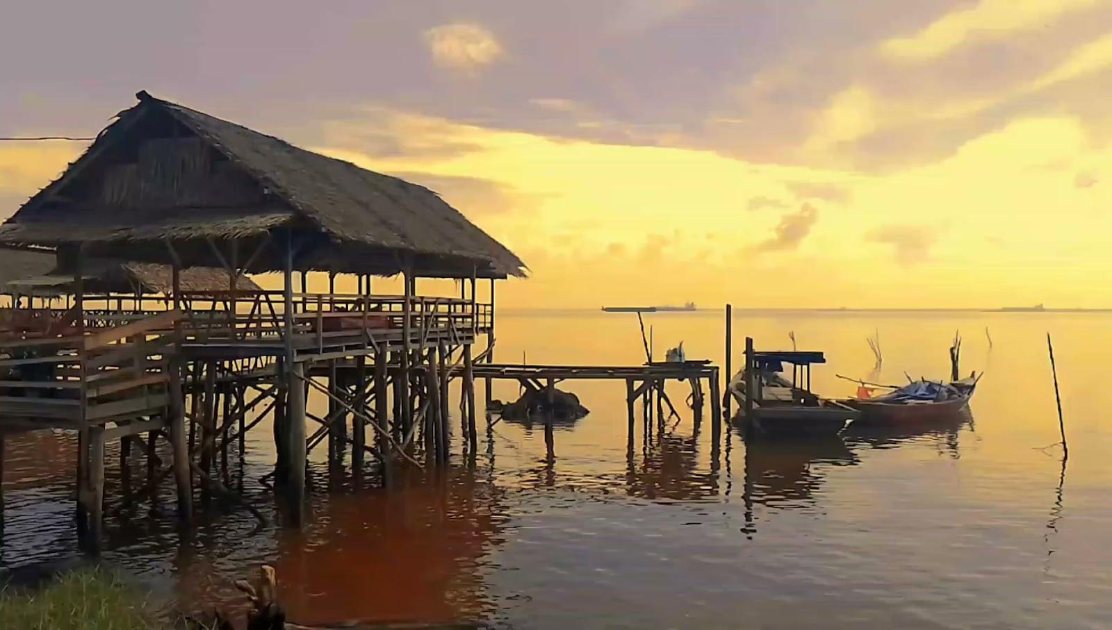 Sandee Pantai Pasir Putih Tuing Photo