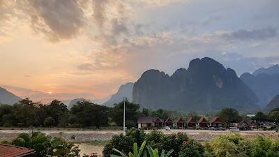 Sandee - Vang Vieng