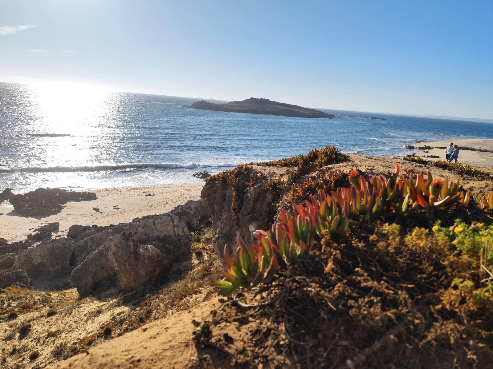 Sandee - Praia Da Ilha Do Pessegueiro