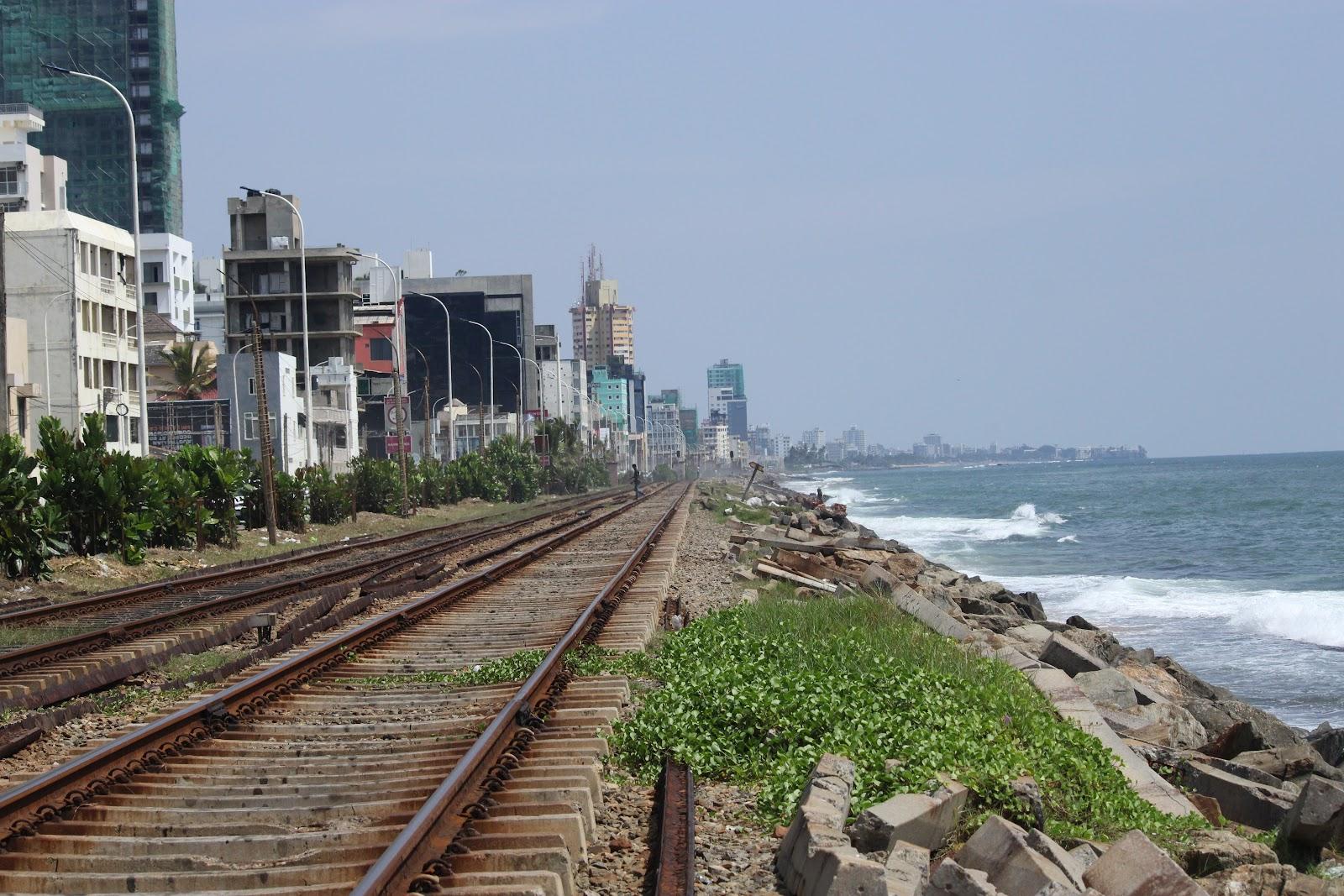 Sandee Bambalapitiya Beach Photo