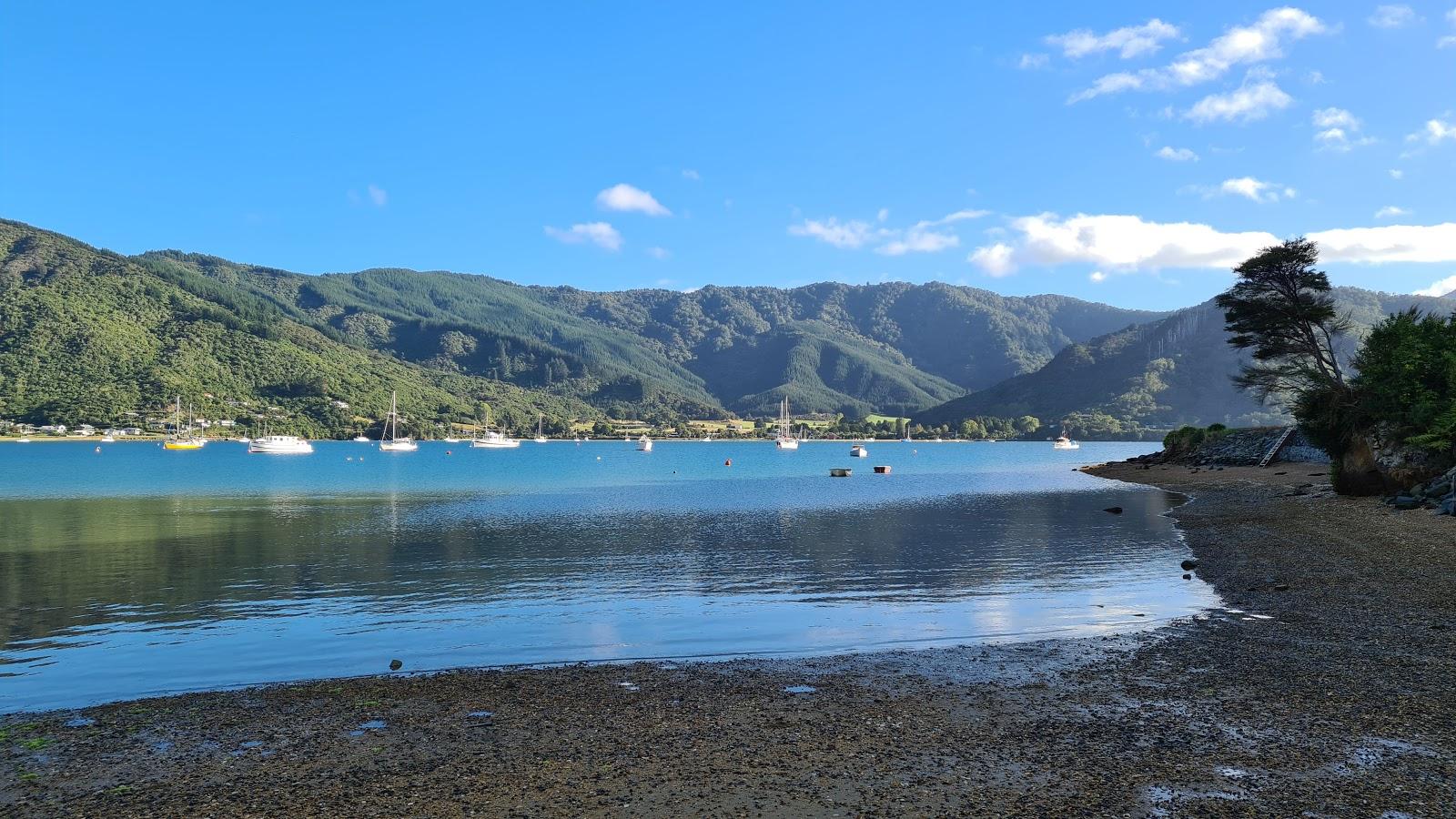 Sandee Momorangi Bay