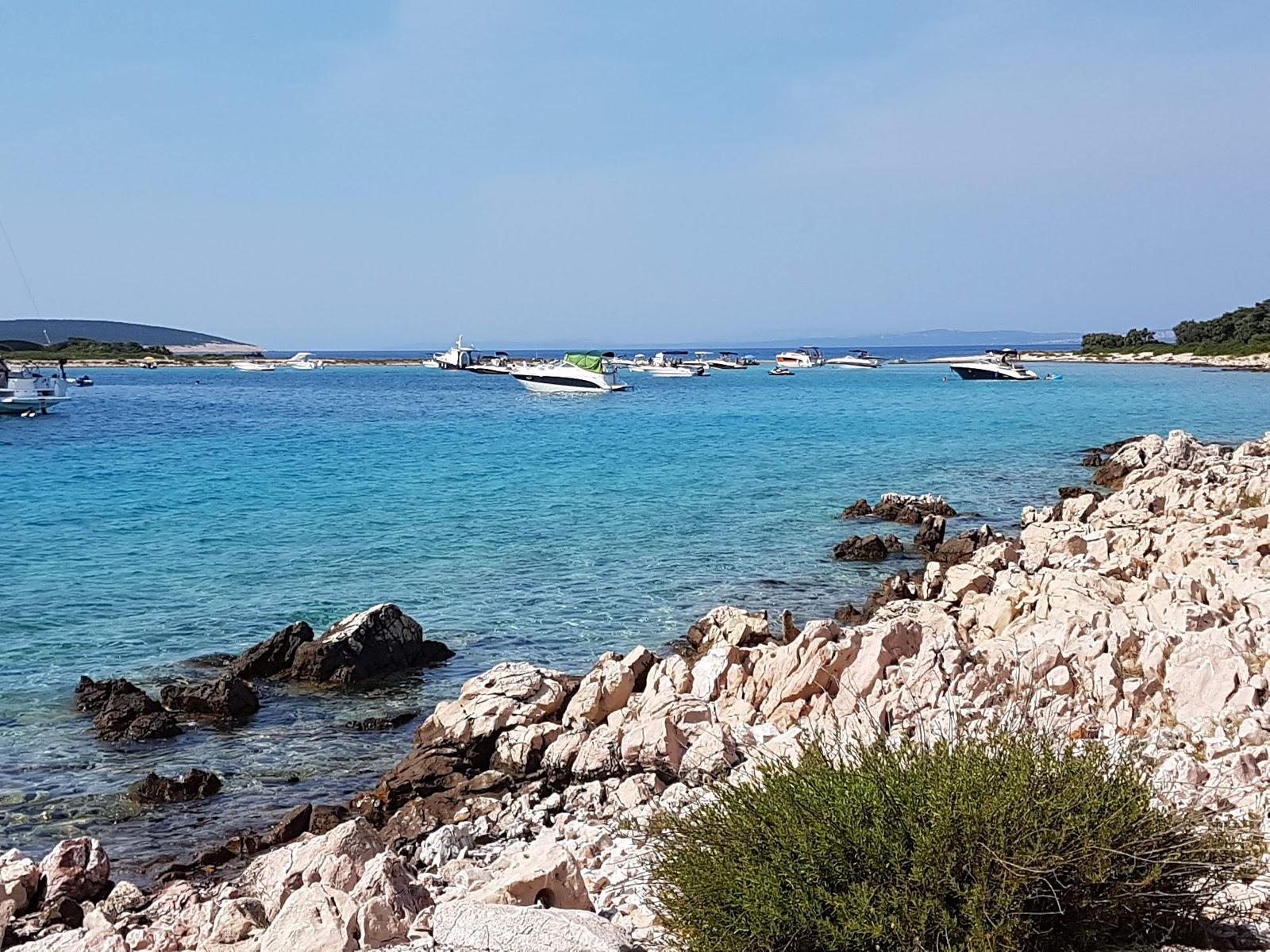 Sandee Maun Beach