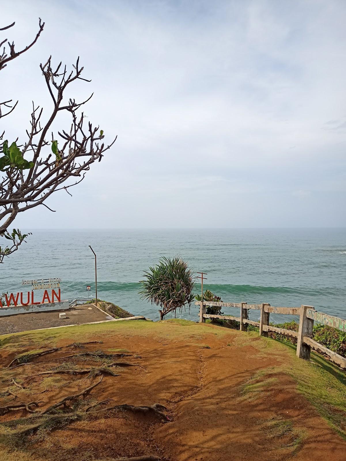 Sandee Karang Tawulan Beach Photo