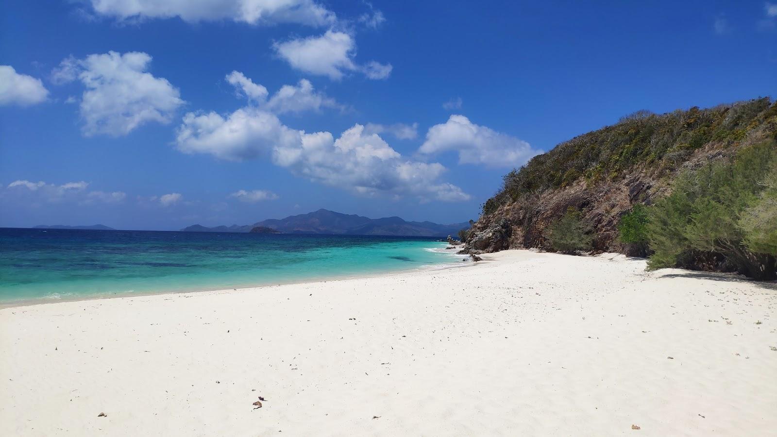 Sandee Malcapuya Island