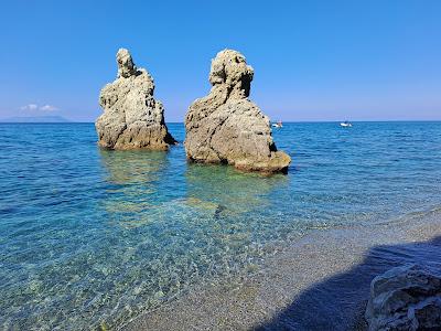 Sandee - Spiaggia E Grotte Di Valle Tindari