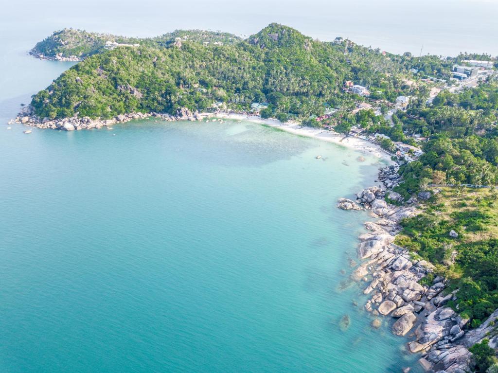 Sandee Thongtakian Beach
