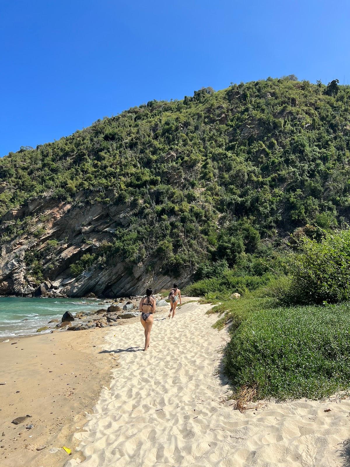 Sandee Playa Paraulata