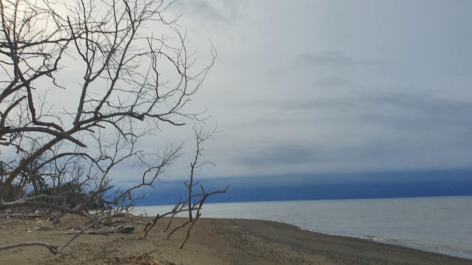 Sandee Berluli Beach
