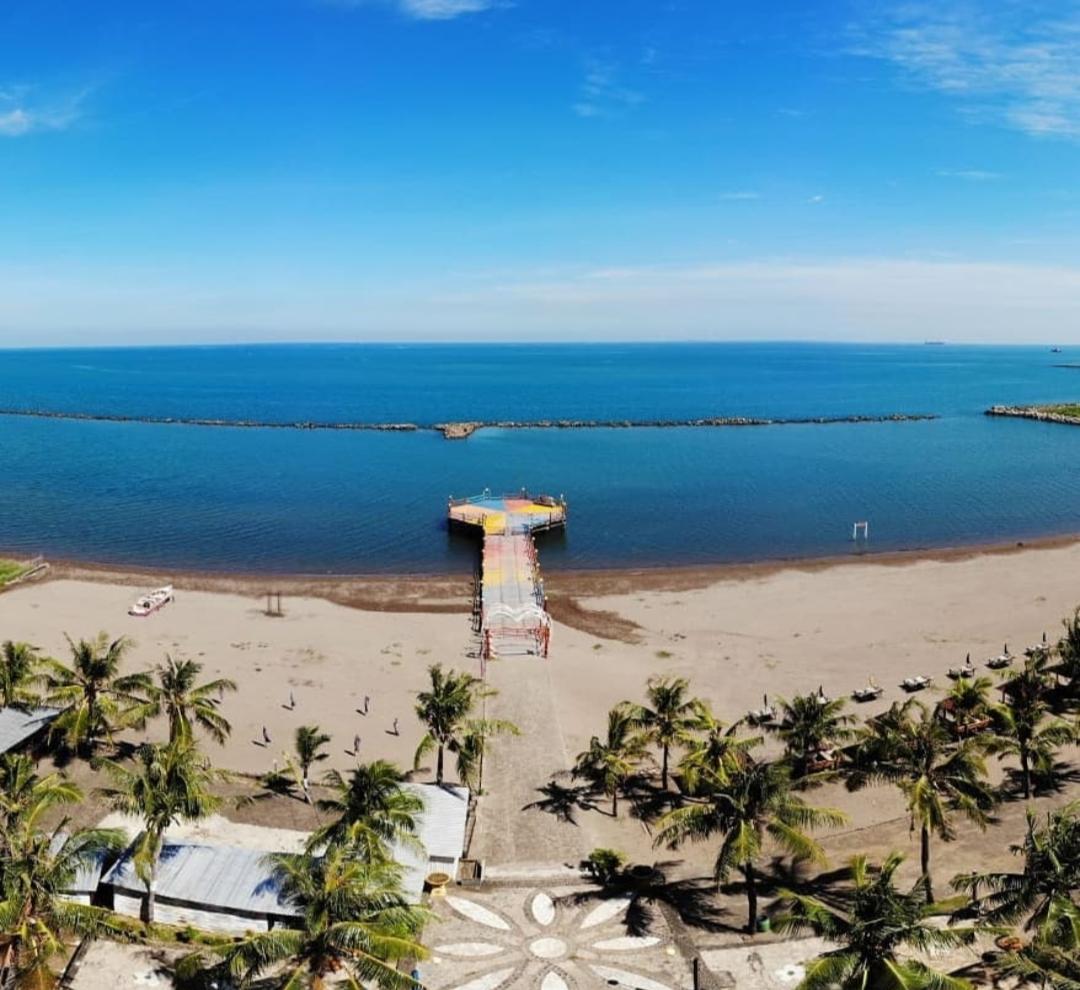 Sandee Akkarena Beach