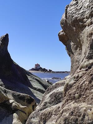 Sandee - Senhor Da Pedra Beach