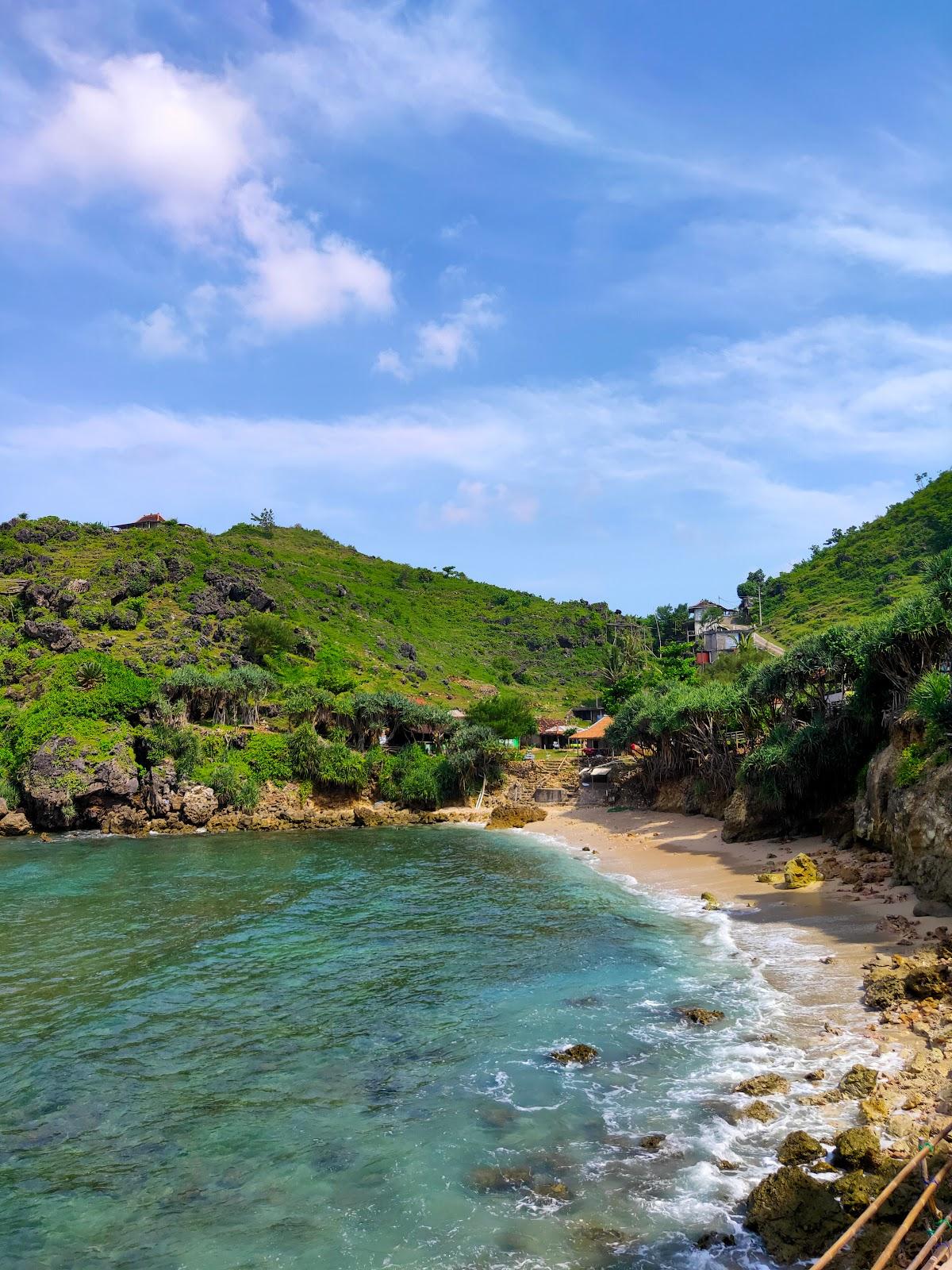 Sandee Nglambor Beach Photo