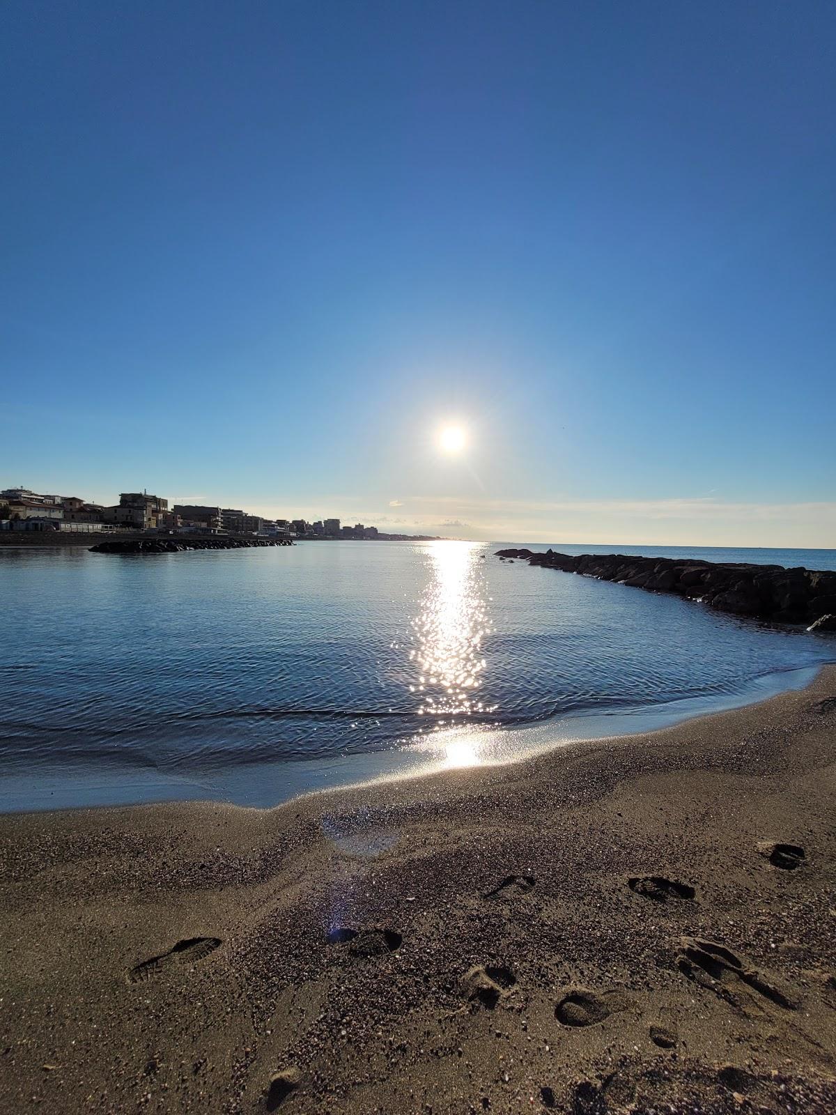 Sandee Spiaggia Libera Fosso Vaccina