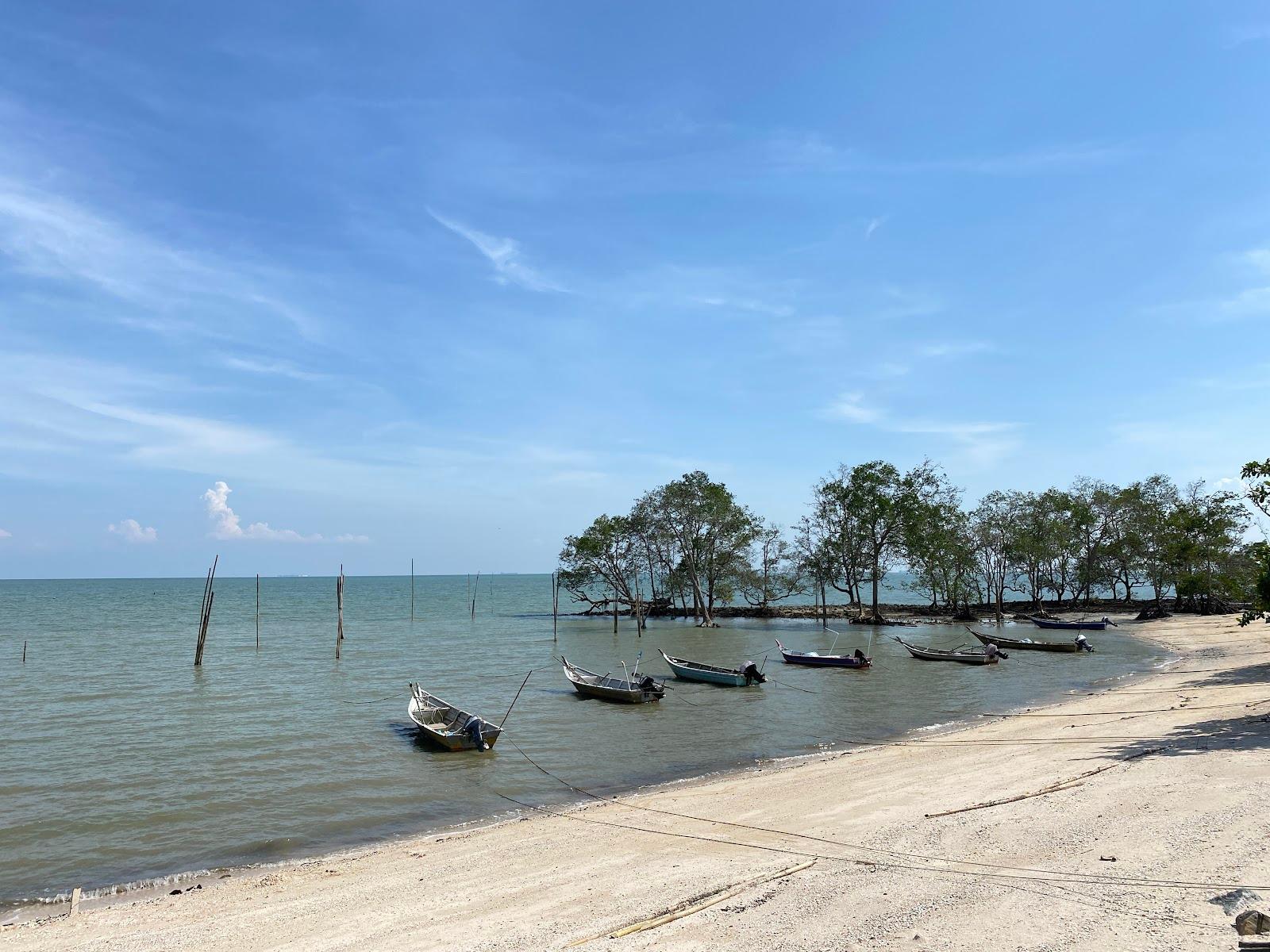 Sandee Pantai Bukit Batu