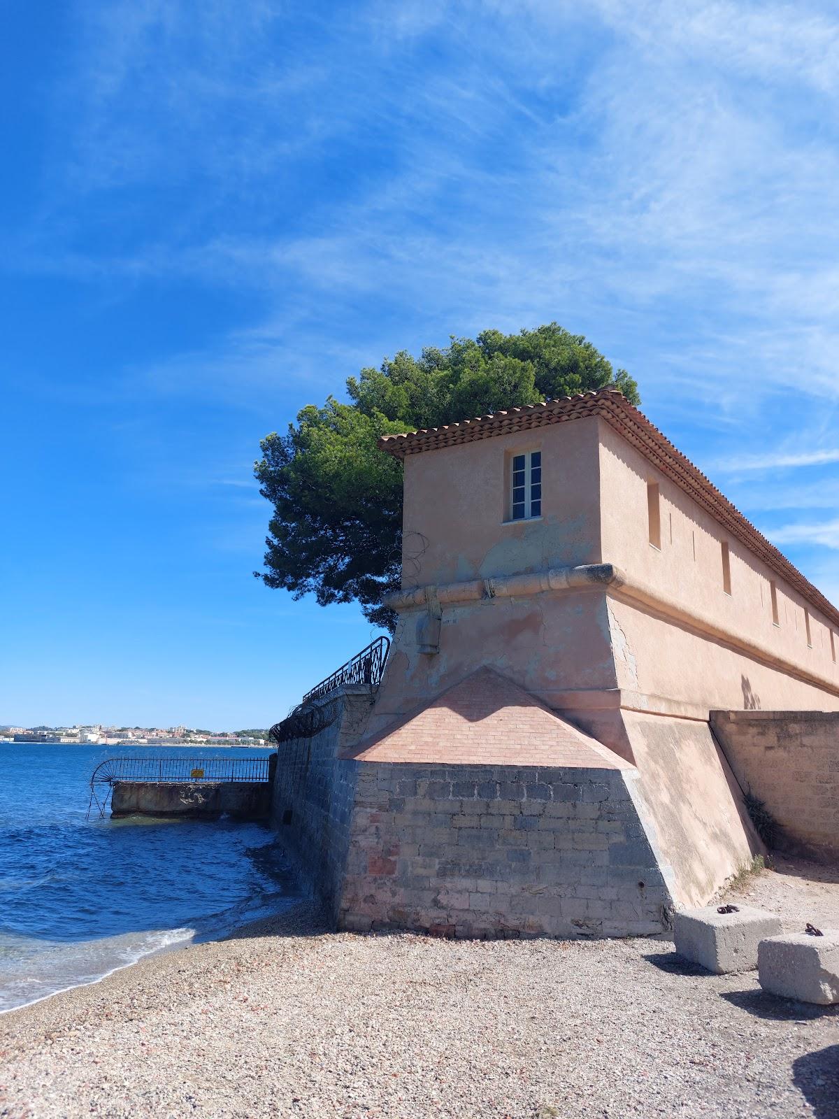 Sandee - Plage Du Fort De L'Eguillette