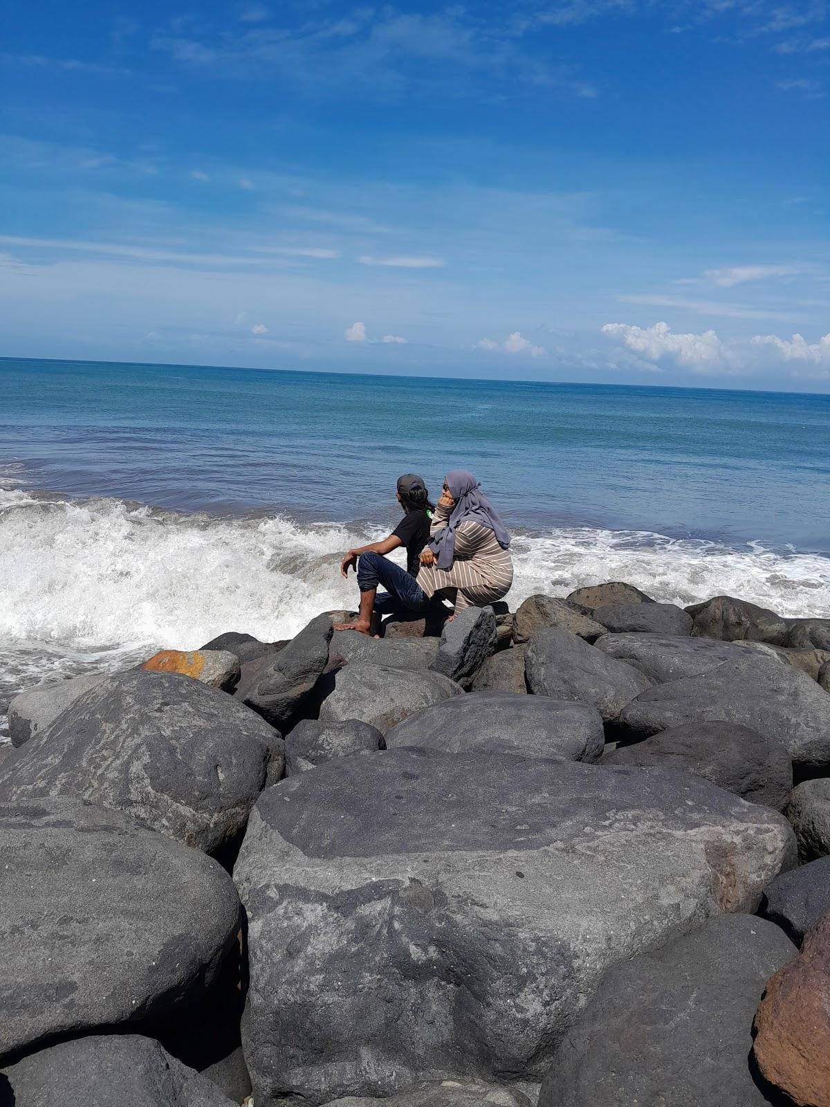 Sandee Pantai Ulakan
