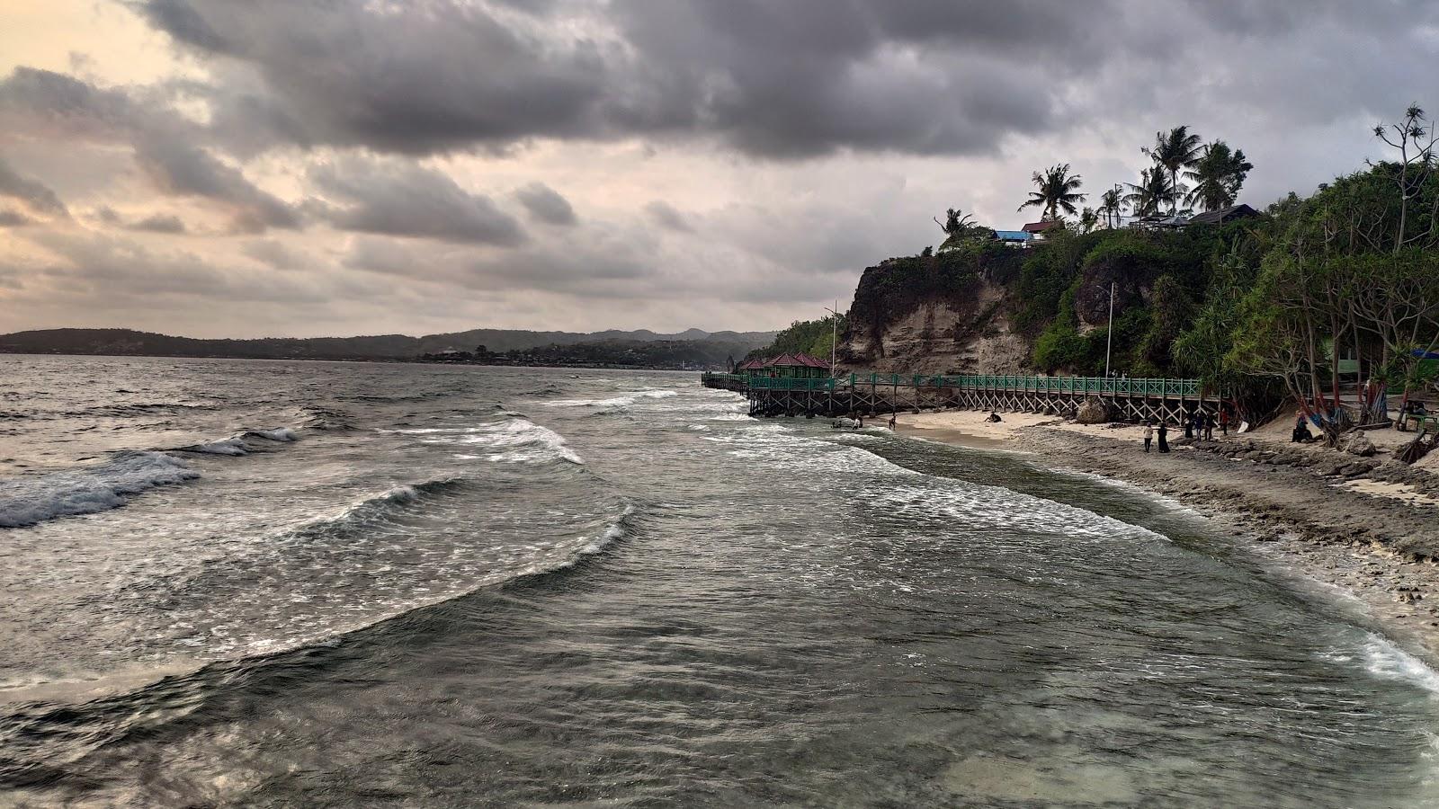 Sandee Pantai Dato Majene