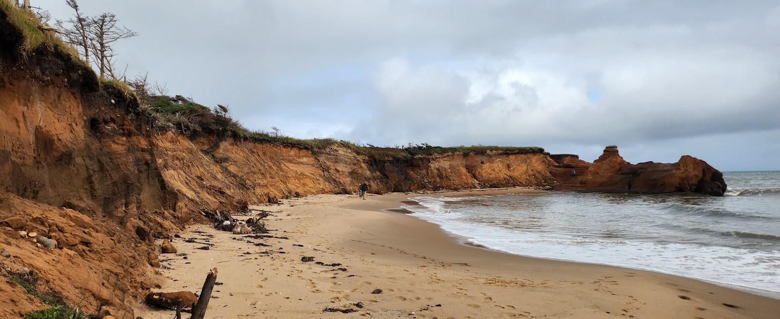 Sandee Bassin Est Beach