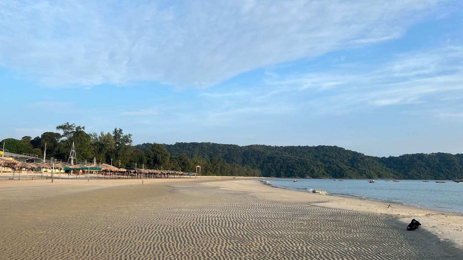Sandee Van Chay Beach-Co To Island