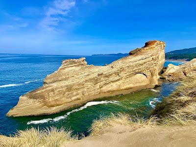 Sandee - Cape Kiwanda State Natural Area