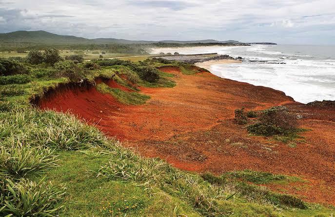 Sandee Red Cliff Beach