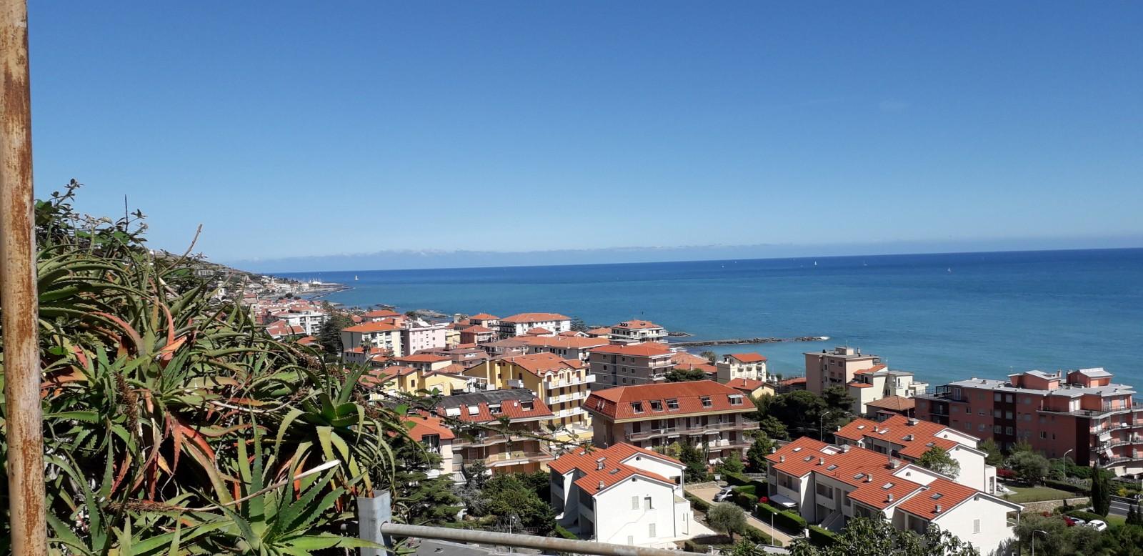 Sandee Riva Ligure Photo