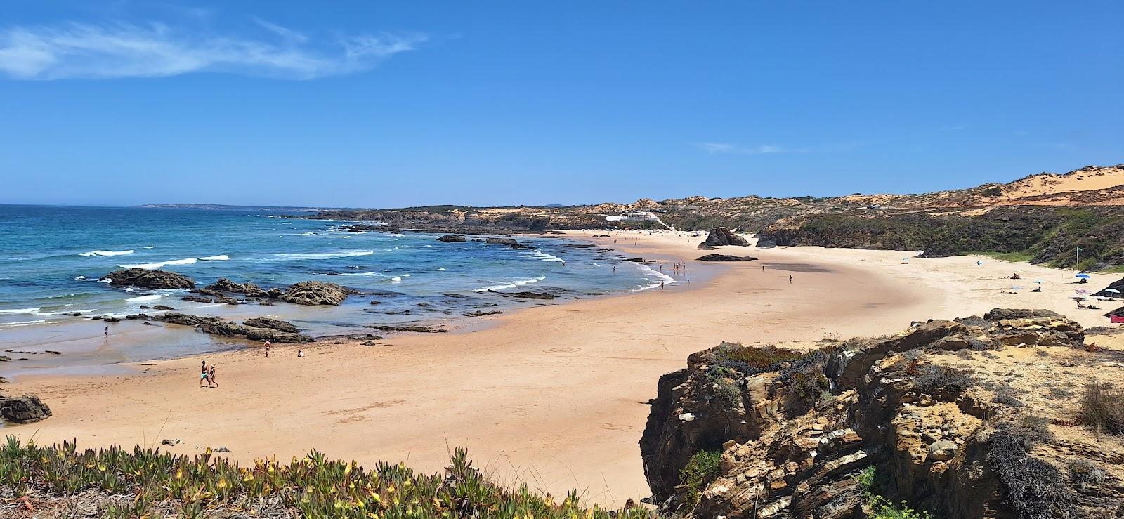 Sandee Praia Da Poca Do Buraco Photo