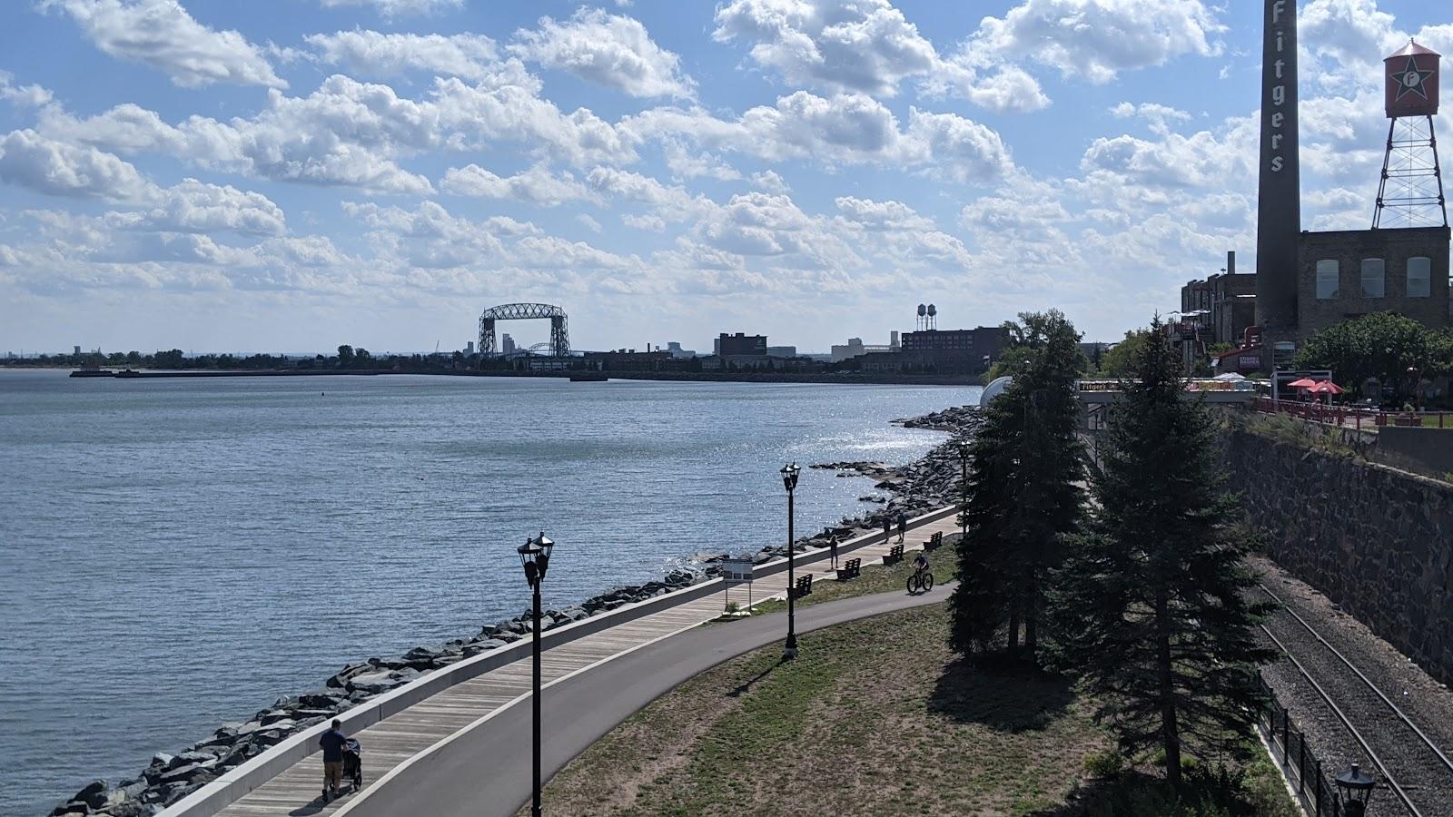Sandee Lakewalk