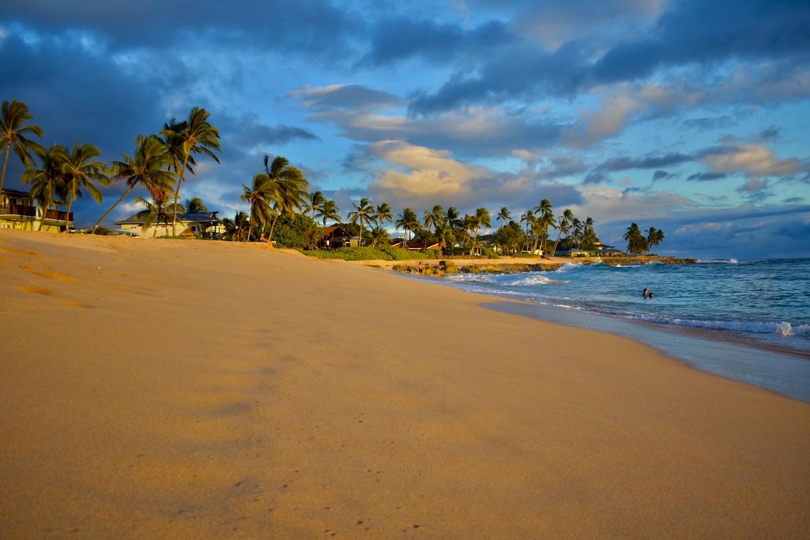 Sandee Laukinui Beach Photo