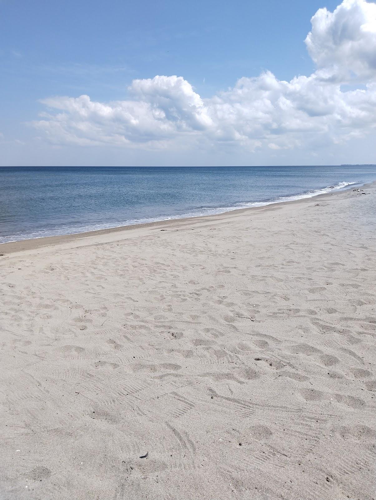 Sandee Wisata Pantai Lowita