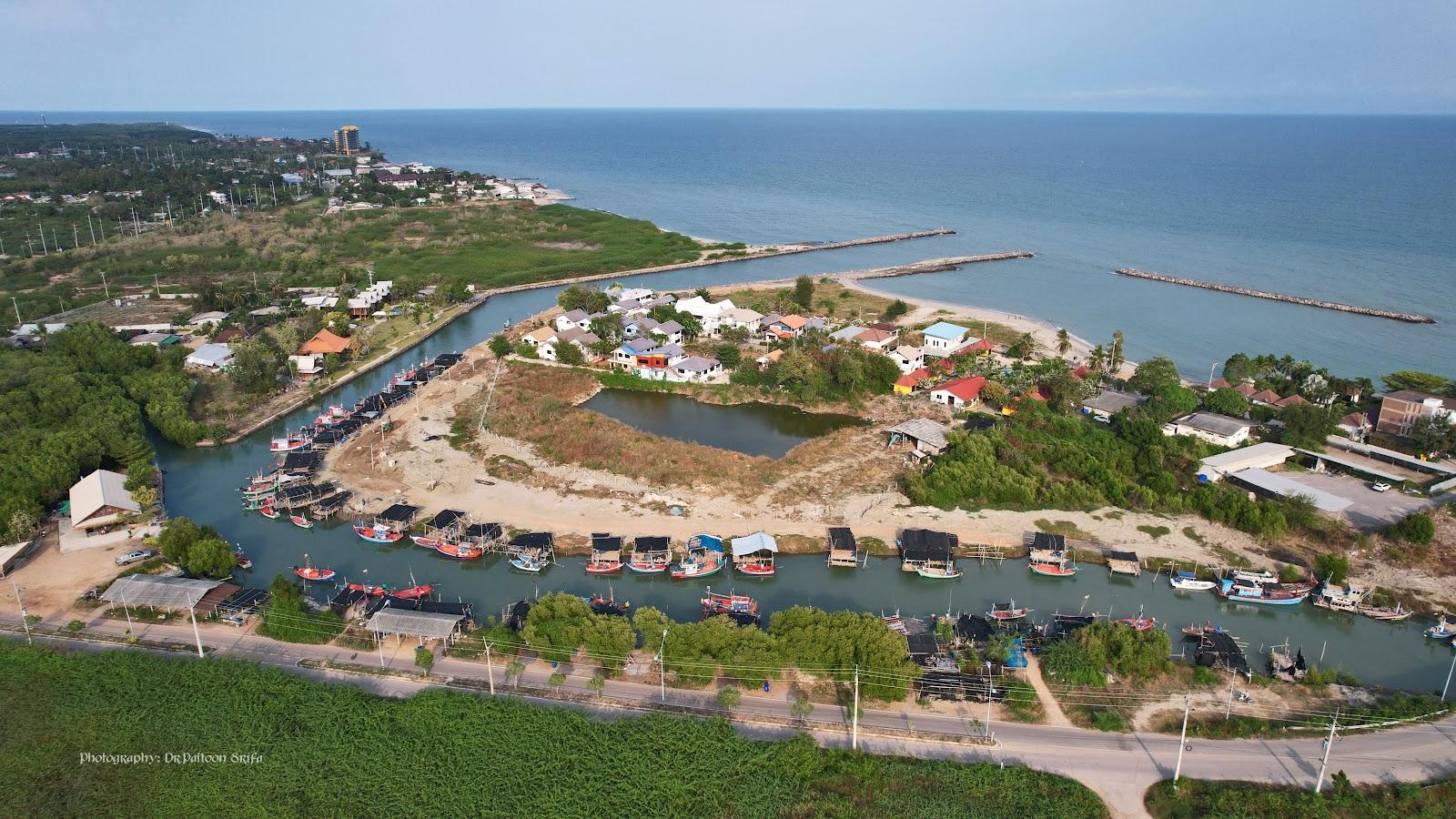 Sandee Chomchan Beach
