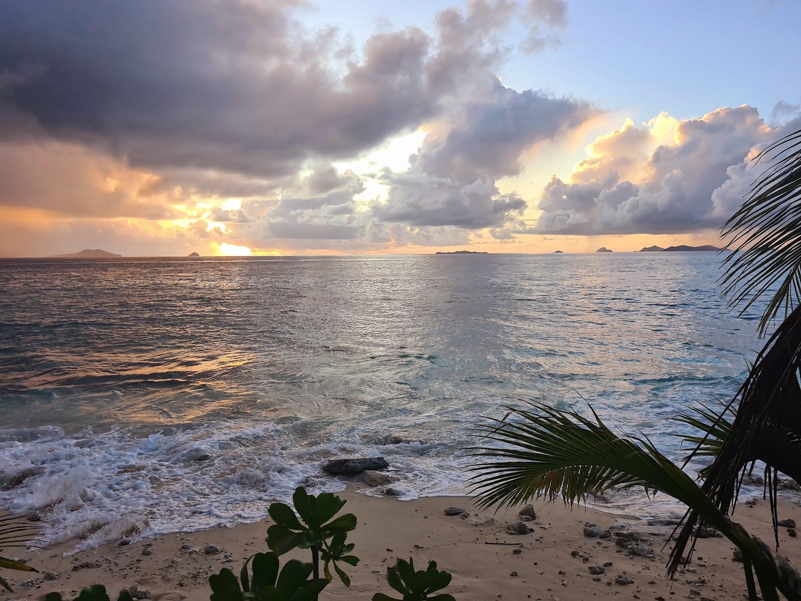 Sandee Navini Island Resort