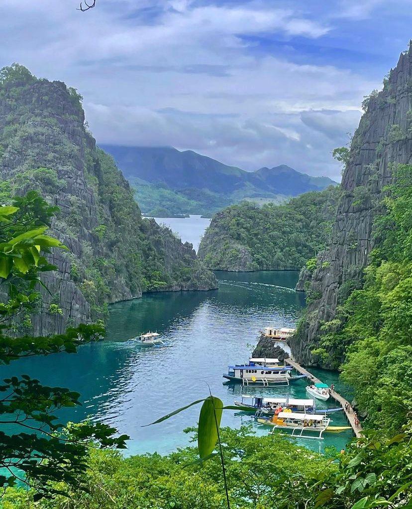 Sandee Kayangan Lake