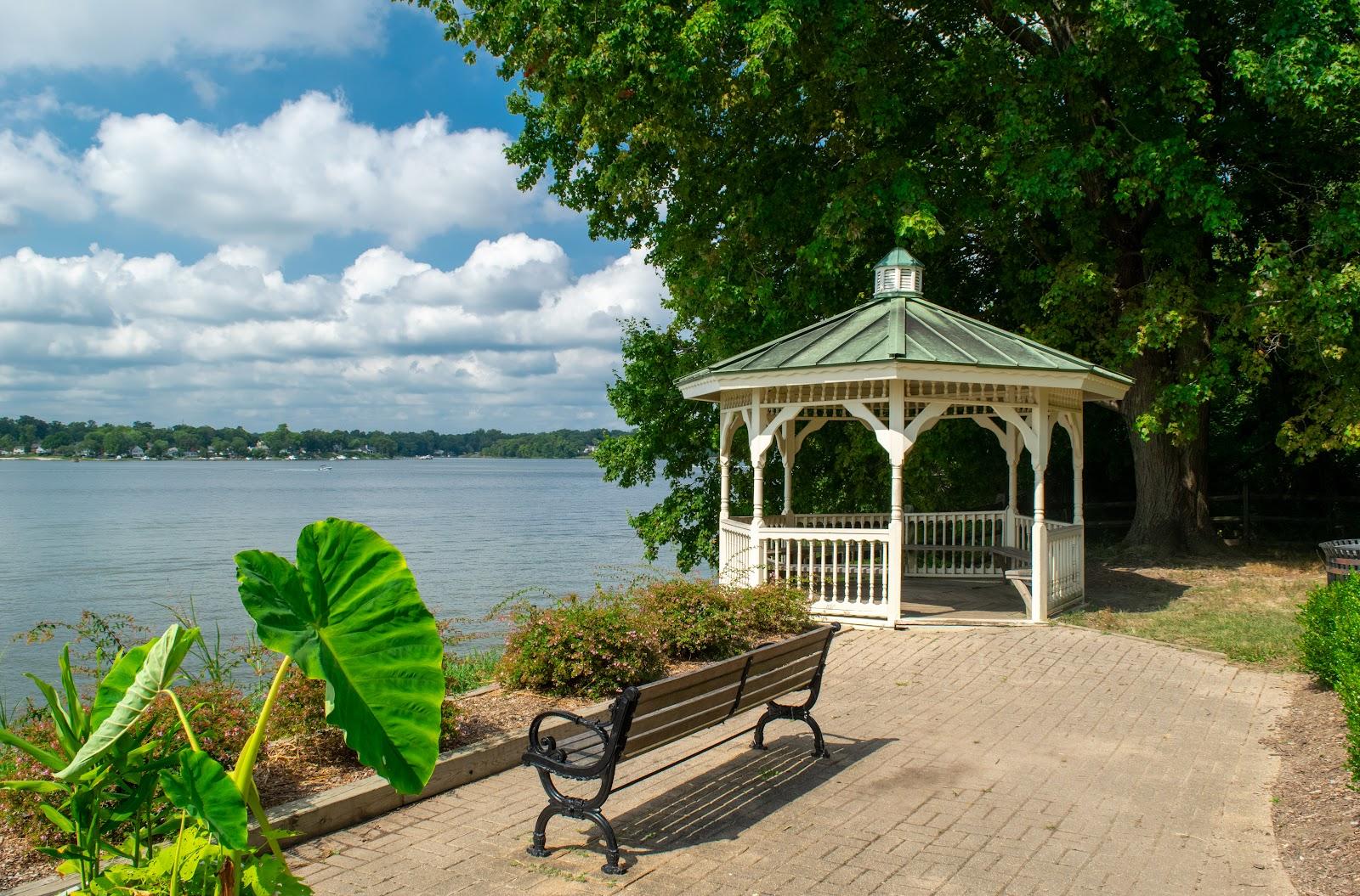 Sandee Quiet Waters Park